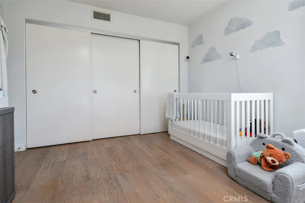 Los Angeles, California 90046, United States, 2 Bedrooms Bedrooms, ,3 BathroomsBathrooms,Residential,Active,211385