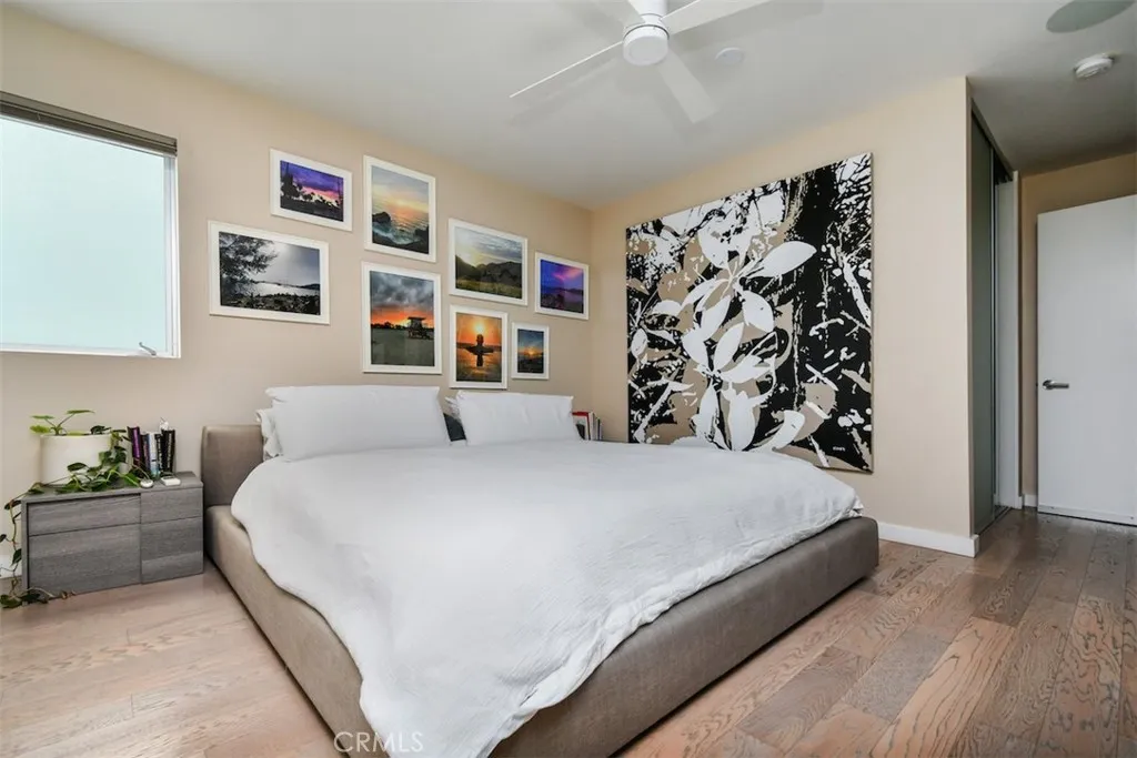 Los Angeles, California 90046, United States, 2 Bedrooms Bedrooms, ,3 BathroomsBathrooms,Residential,Active,211385