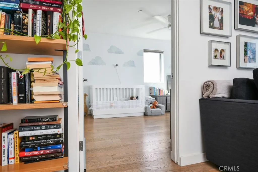 Los Angeles, California 90046, United States, 2 Bedrooms Bedrooms, ,3 BathroomsBathrooms,Residential,Active,211385