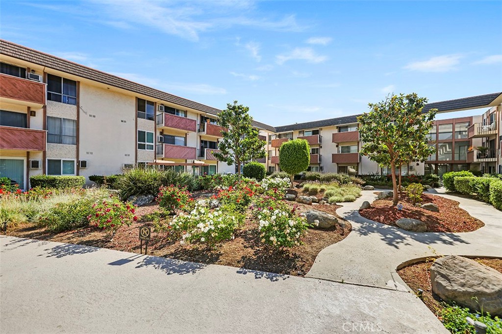 5585 E Pacific Coast Highway 354