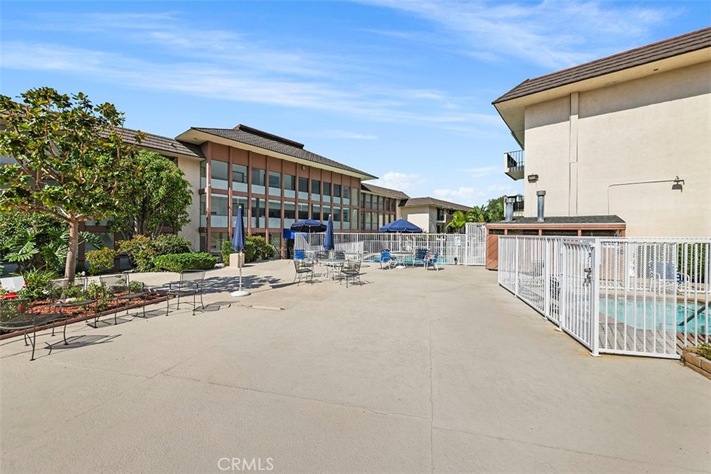 5585 E Pacific Coast Highway 354