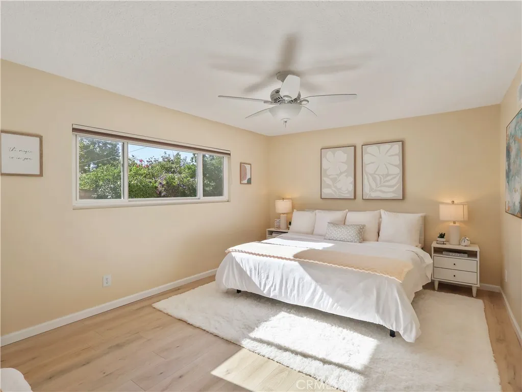 Van Nuys, California 91406, United States, 4 Bedrooms Bedrooms, ,2 BathroomsBathrooms,Residential,Pending,250218