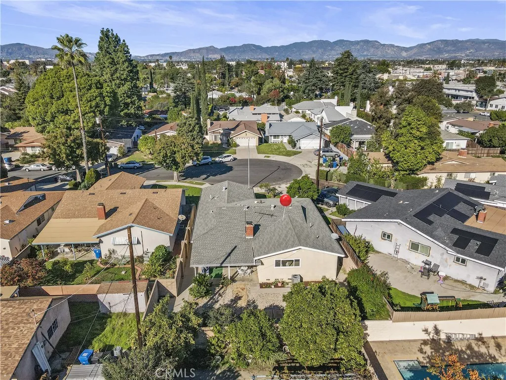 Van Nuys, California 91406, United States, 4 Bedrooms Bedrooms, ,2 BathroomsBathrooms,Residential,Pending,250218