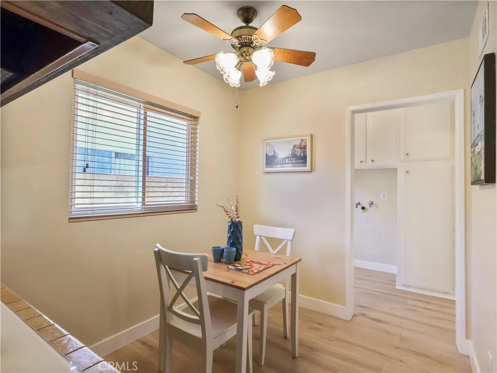 Van Nuys, California 91406, United States, 4 Bedrooms Bedrooms, ,2 BathroomsBathrooms,Residential,Pending,250218