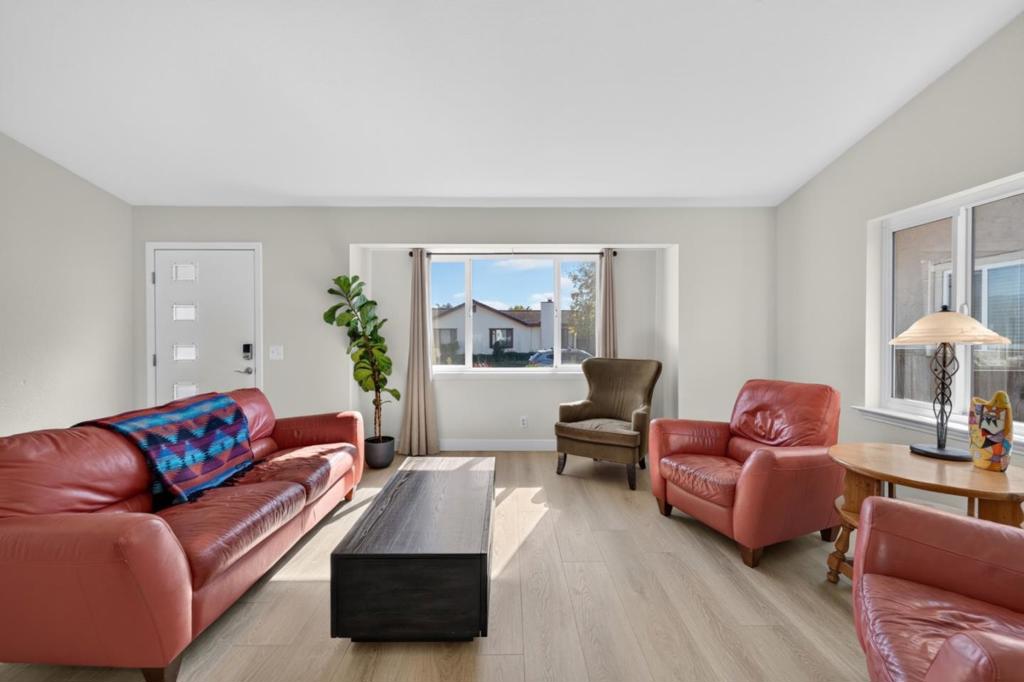 Properties 4 151 Bender Circle
