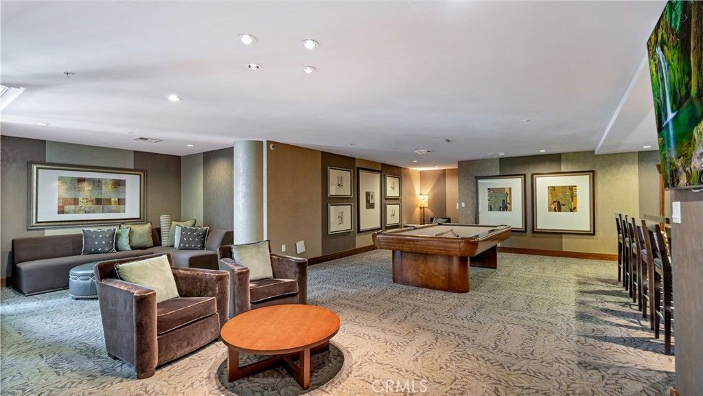 listing image 130729713517087923176