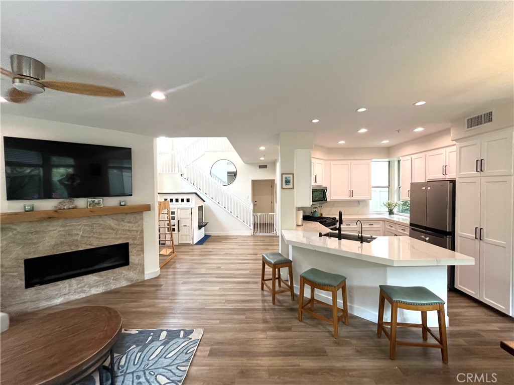 1129 W Capitol Dr. 29