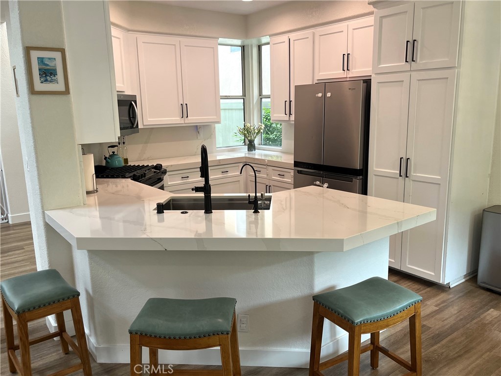 1129 W Capitol Dr. 29