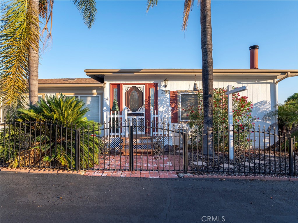 1245 W Cienega Avenue 231