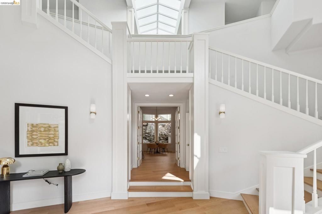 Photo of 23 Valant Place Pl, Piedmont, CA 94610 (MLS # 41130439)