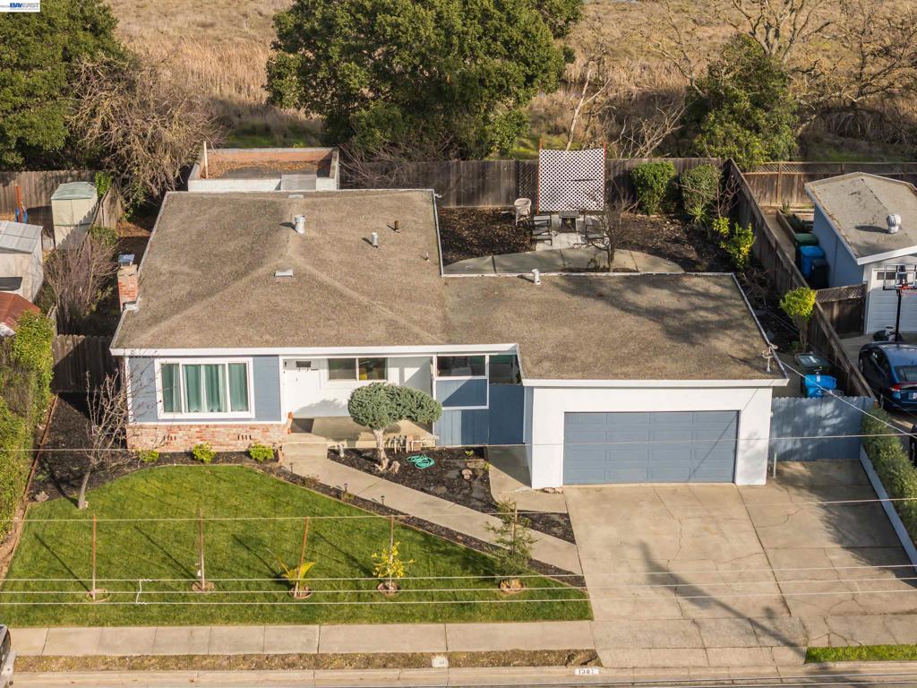 1382 Donna Street