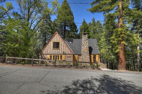 Photo of 260 Burnt Mill RD, Lake Arrowhead, CA 92352 (MLS # IG26097497)