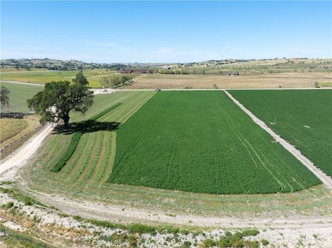 Tiny photo for 5385 Camp 8 Rd, Paso Robles, CA 93446 (MLS # NS26055319)