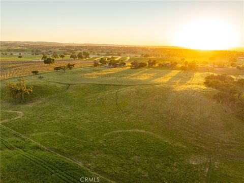 Tiny photo for 5385 Camp 8 Rd, Paso Robles, CA 93446 (MLS # NS26055319)