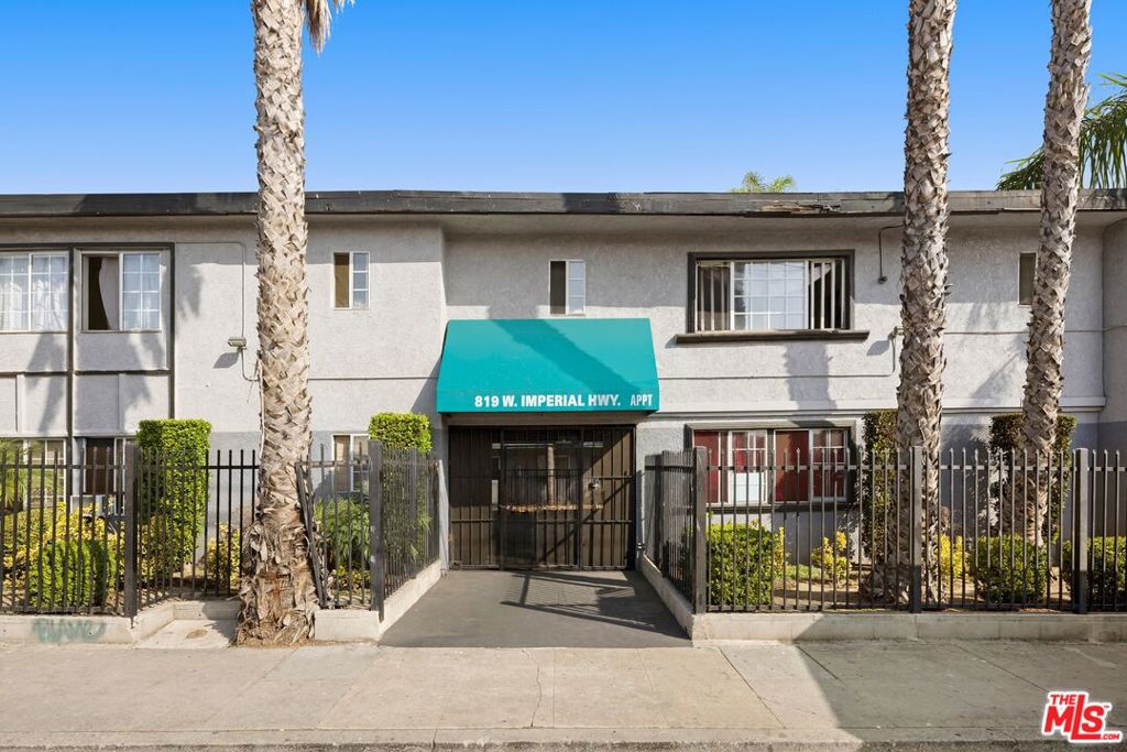 819 W Imperial Highway