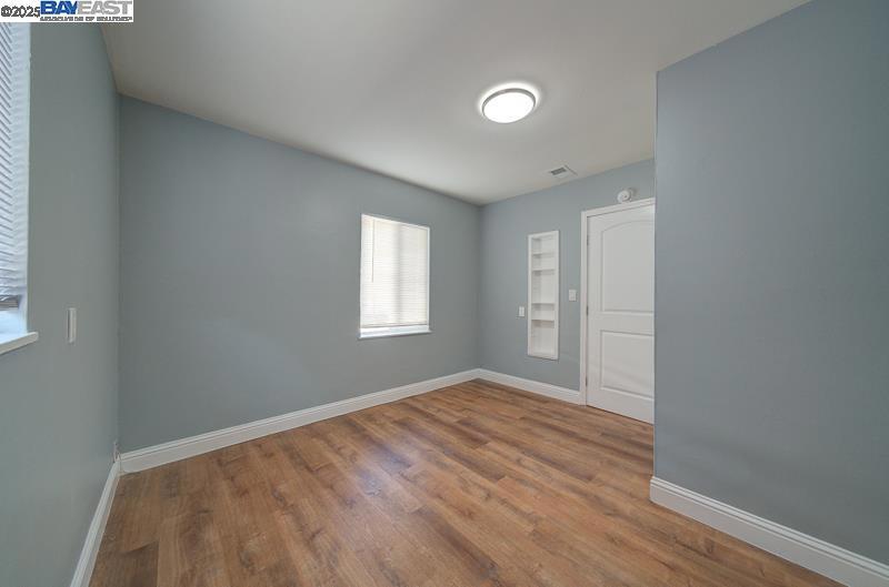 DAVIS EAST - Residential