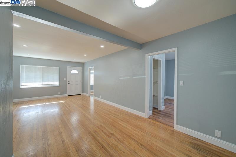 DAVIS EAST - Residential