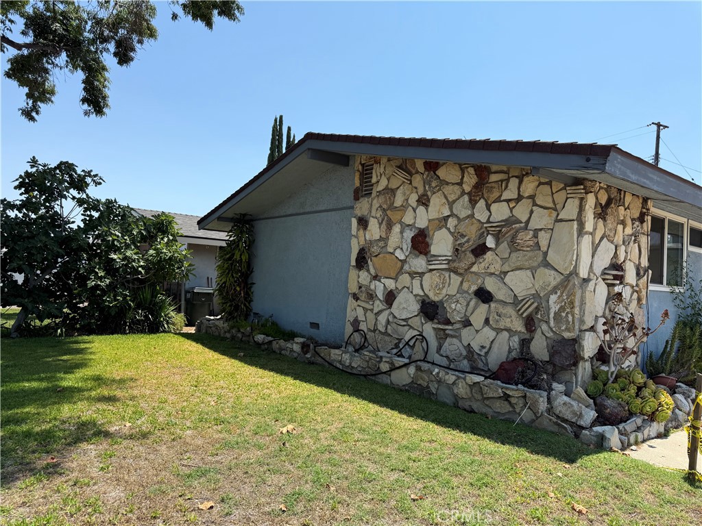 Beautiful corner lot in a desirable area of Hacienda Heights. Conveniently located minutes away from top rated elementary schools, middle schools and high schools. This property is situated walking distance to Steinmetz Park, near many shopping centers & fast food/restaurants. This home features 4 bedrooms, 3 baths and a spacious front and backyard. Property has a separate driveway that allows access to backyard parking, perfect for RVs and or multiple vehicles. Must see to appreciate!