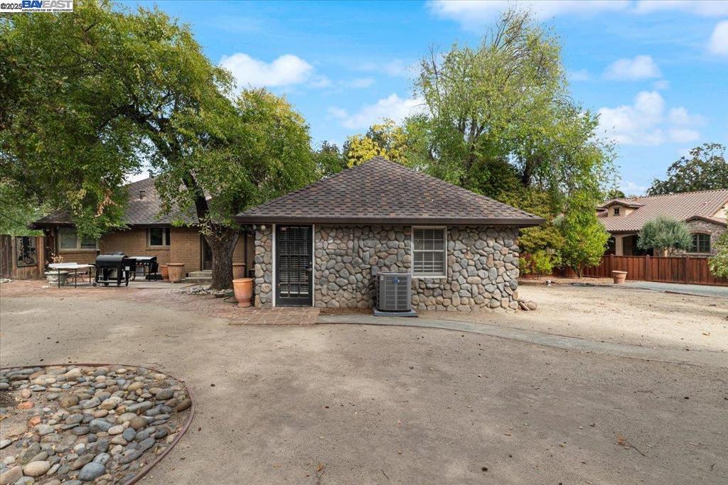 DANVILLE - Residential