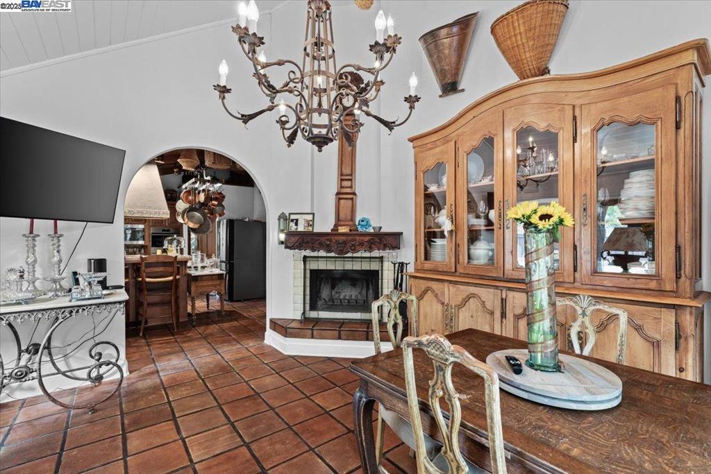 DANVILLE - Residential