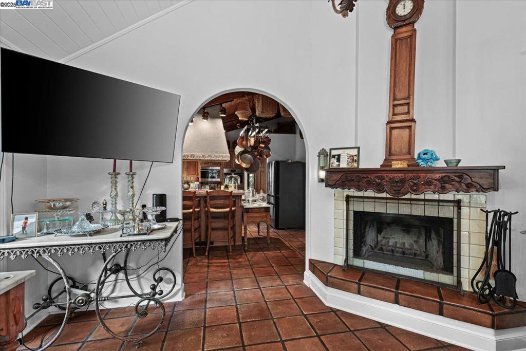 DANVILLE - Residential