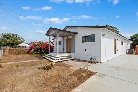 Photo of 7830 Casa Blanca St, Riverside, CA 92504 (MLS # IV25235788) Photo of 7830 Casa Blanca St, Riverside, CA 92504 (MLS # IV25235788)