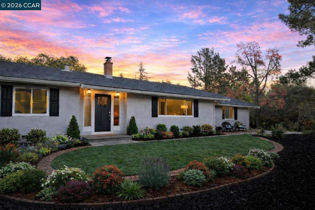 8 Cherry Hills Court Ct