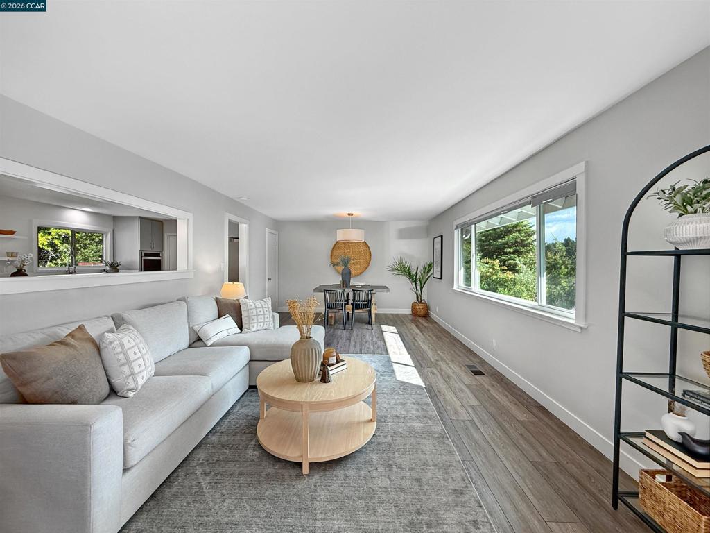 8 Cherry Hills Court
