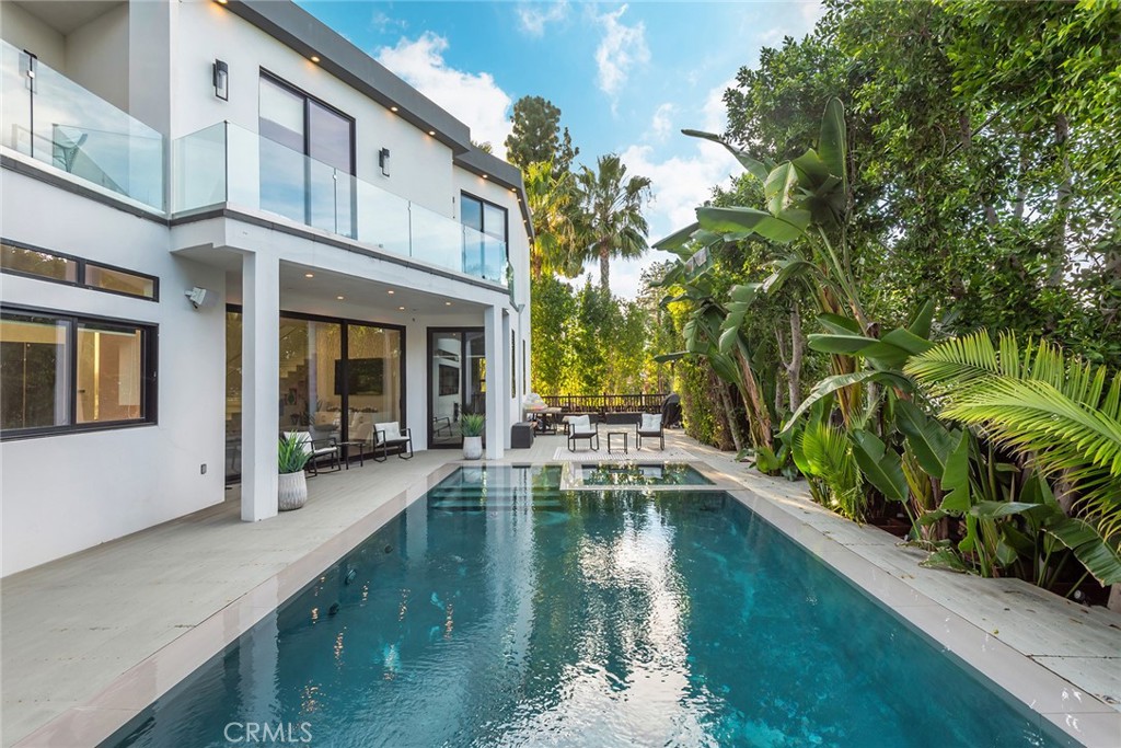Encino, California, 91316, United States, 4 Bedrooms Bedrooms, ,5 BathroomsBathrooms,Residential,Active,2023419