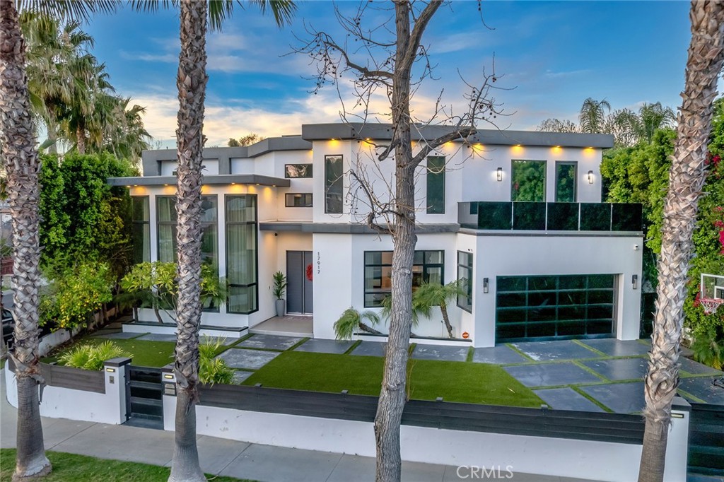 Encino, California, 91316, United States, 4 Bedrooms Bedrooms, ,5 BathroomsBathrooms,Residential,Active,2023419