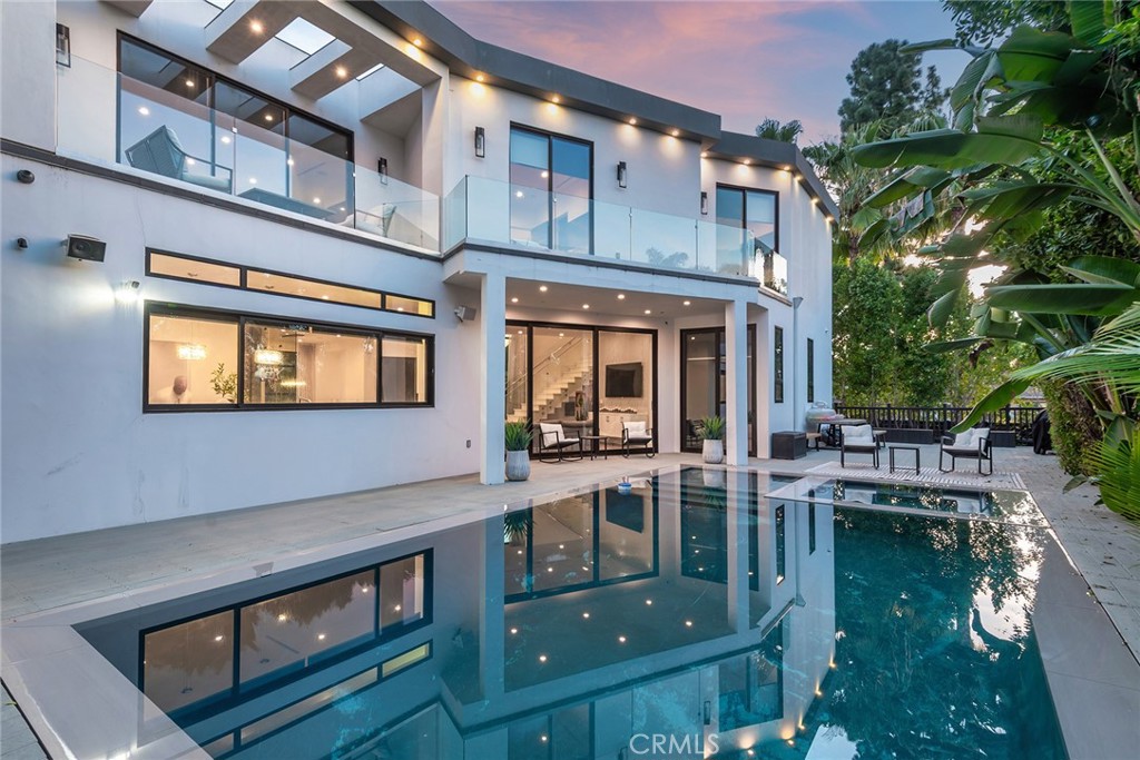Encino, California, 91316, United States, 4 Bedrooms Bedrooms, ,5 BathroomsBathrooms,Residential,Active,2023419