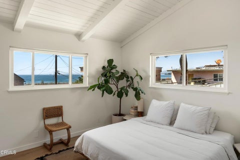 Tiny photo for 6935 Fillmore Avenue, Ventura, CA 93001 (MLS # V1-38793)