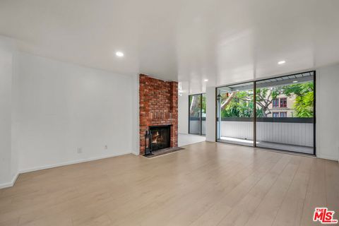 Photo of 406 N Oakhurst Drive #202, Beverly Hills, CA 90210 (MLS # 25631125)