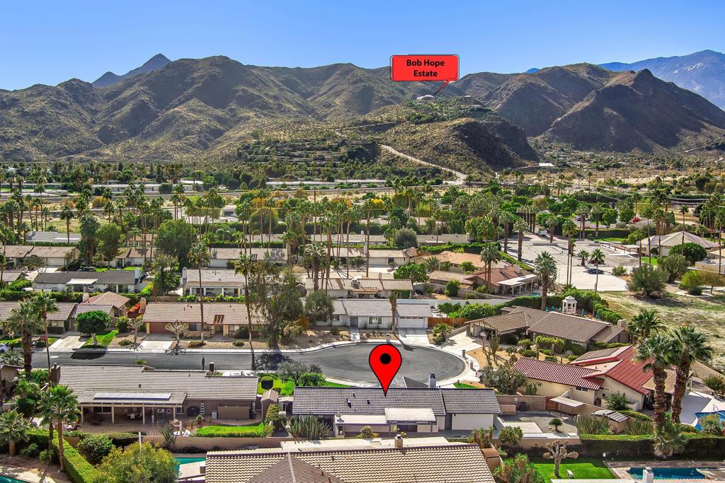 Los Compadres - Residential