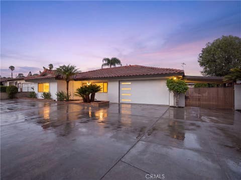 Photo of 9643 Boxwood Ave AVE, Fontana, CA 92335 (MLS # DW26171638)