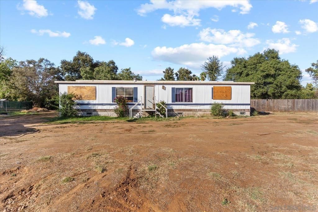 Photo of 2174 Baldwin Ave Ave, Palermo, CA 95968 (MLS # 250042030SD)