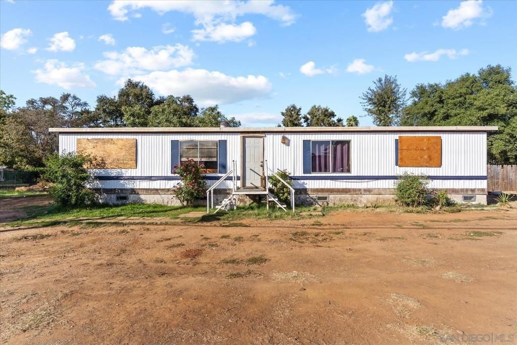 Photo of 2174 Baldwin Ave Ave, Palermo, CA 95968 (MLS # 250042030SD)