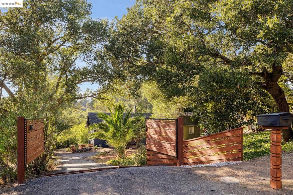 LINCOLN HEIGHTS - Residential