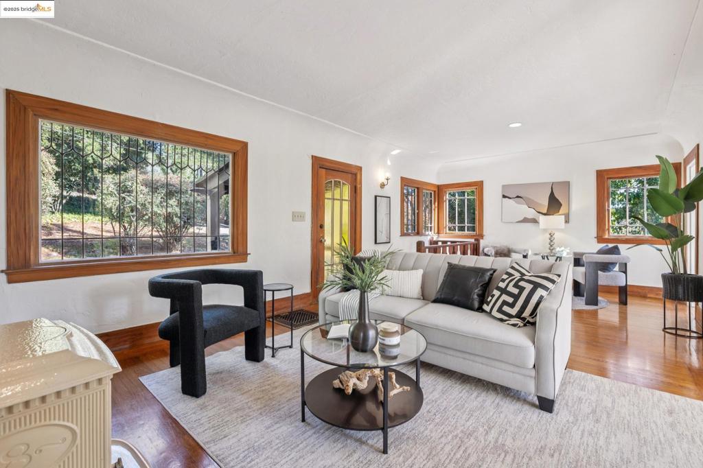 LINCOLN HEIGHTS - Residential