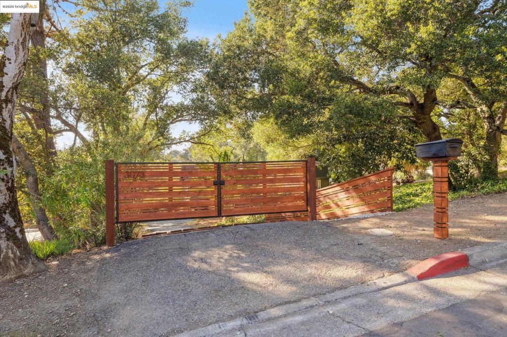 LINCOLN HEIGHTS - Residential