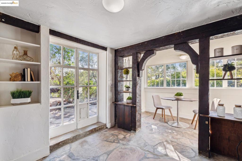 LINCOLN HEIGHTS - Residential