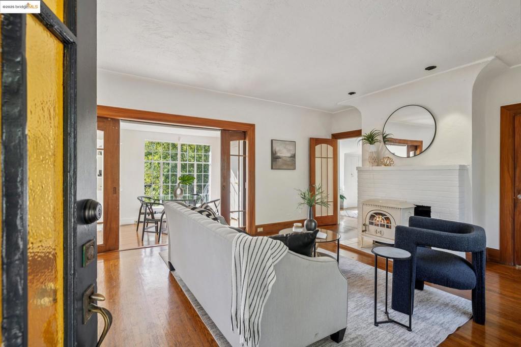 LINCOLN HEIGHTS - Residential