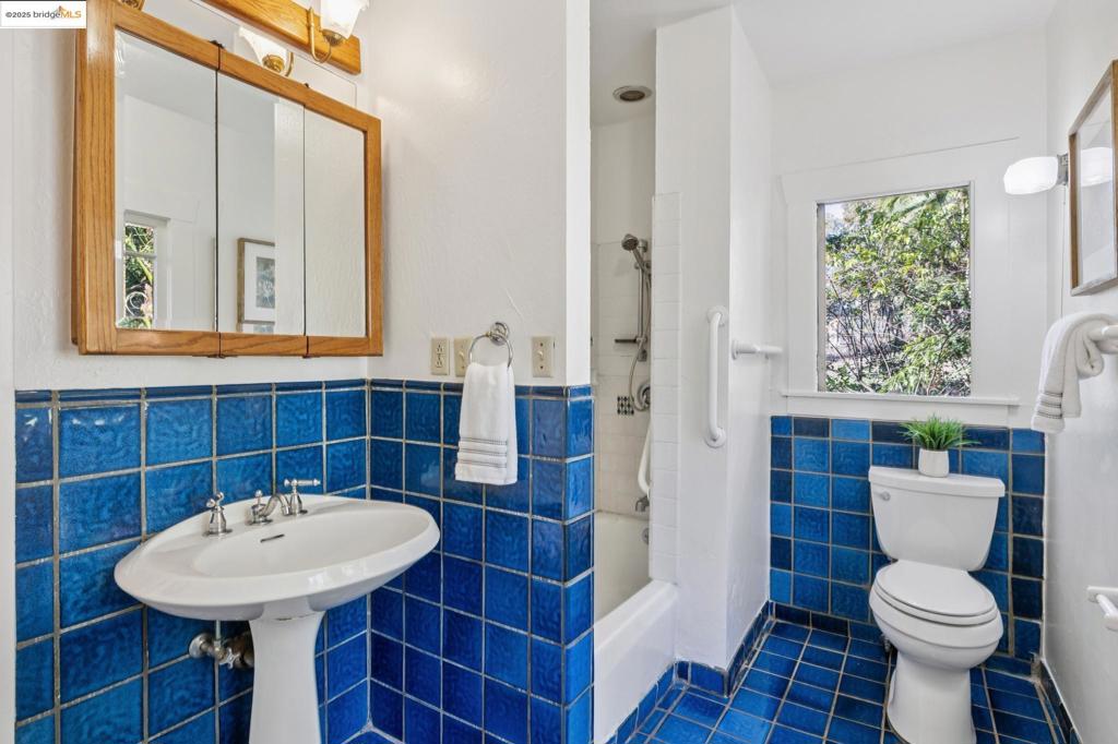 LINCOLN HEIGHTS - Residential