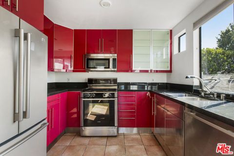 Photo of 1017 Pearl Street #E, Santa Monica, CA 90405 (MLS # 25618021)