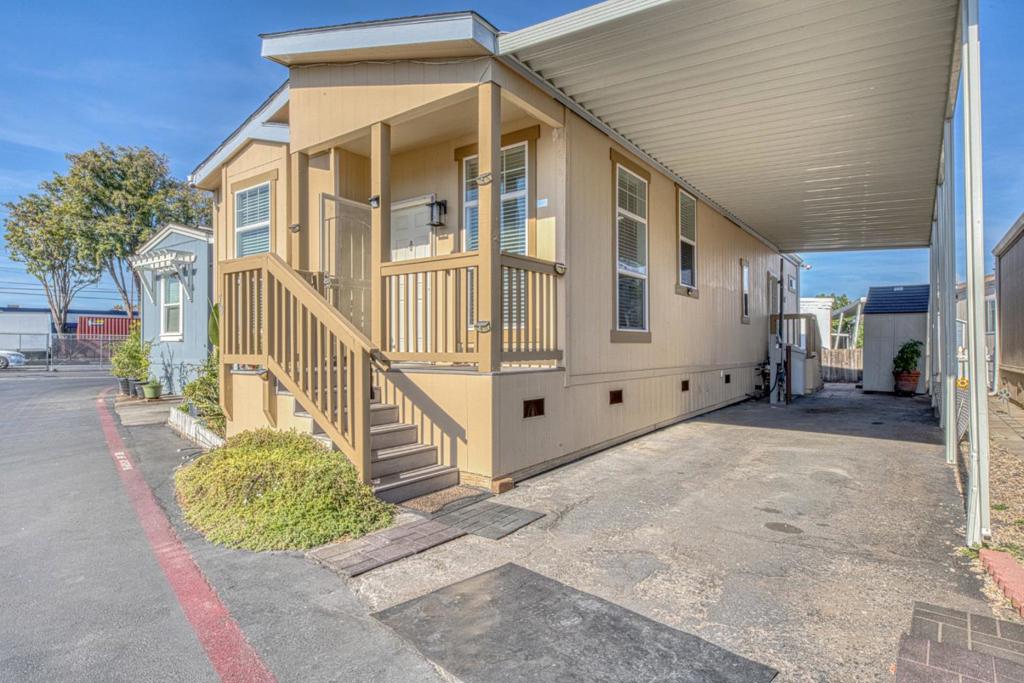 2135 Little Orchard 78