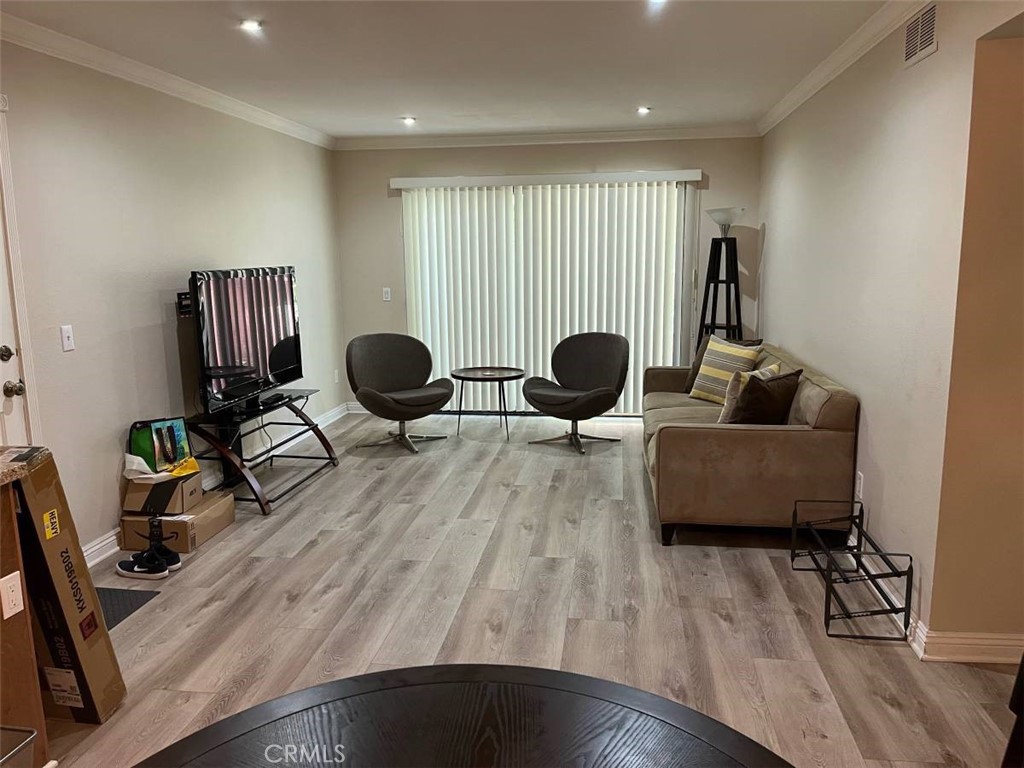 SINGLE ROOM FOR RENT IN A 2 BEDROOM CONDO. The other room has been rented out. There will be a shared living space, kitchen, and bathroom.
Welcome to 1144 W Blaine Street in Riverside, a beautifully maintained condo in the gated Woodlands community—just minutes from UC Riverside and University Village. This upper-level unit features 2 bedrooms and 1 bathroom with a bright, efficient layout. Perfect for a student attending UCR!