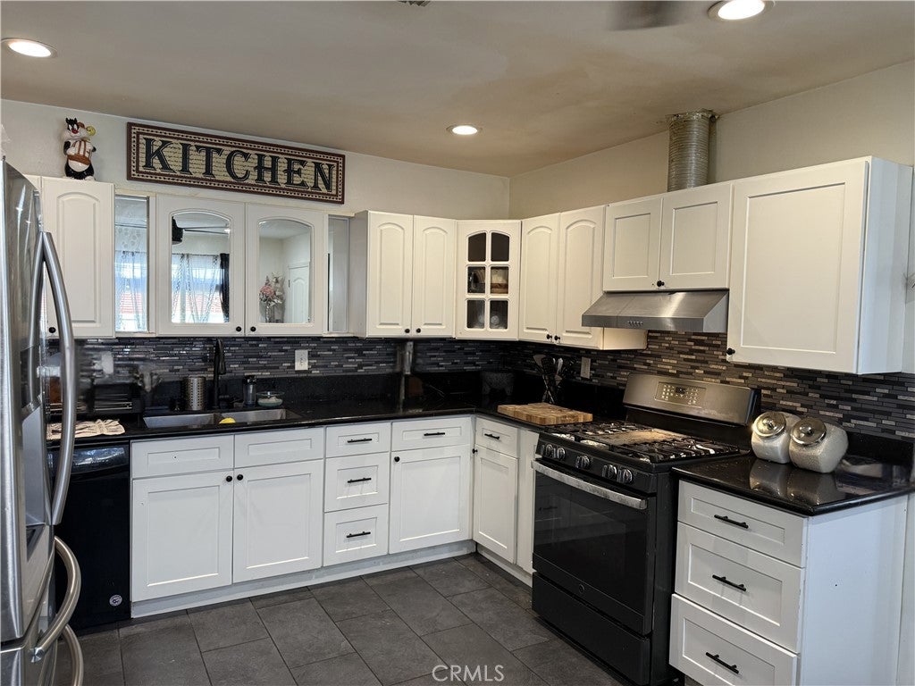 1235 W Ivesbrook