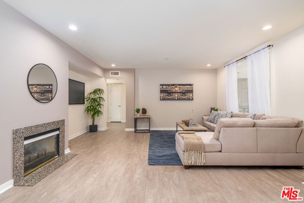 Photo of 1222 S Westgate Avenue #205, Los Angeles, CA 90025 (MLS # 25604299)