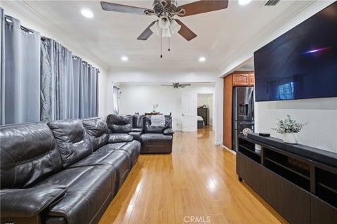 Photo of 156 E 49th ST, Long Beach, CA 90805 (MLS # CV26214708)