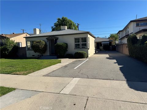 Photo of 2332 N Catalina Street, Burbank, CA 91504 (MLS # GD26043001)